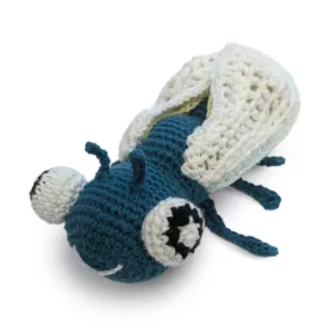 Kit crochet amigurumi Chantal la cigale, peluche estivale à fabriquer soi-même, Kakapo Store Marseille.